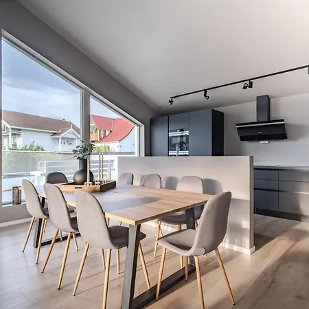 Staying 4 Apartment *